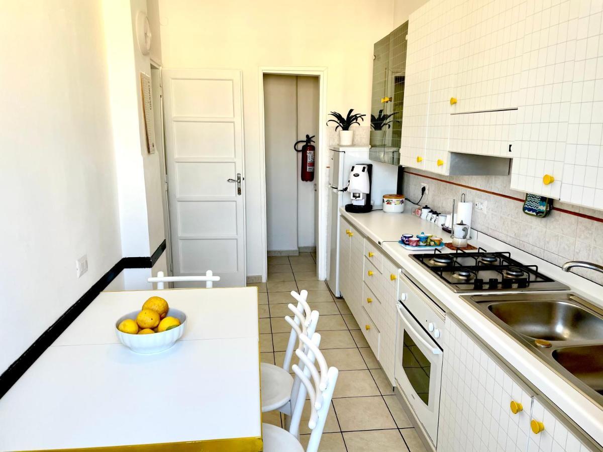 Casa Vacanze Sunshine Salerno Exterior foto